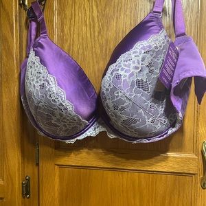 Lane Bryant Cacique bra size 42F, Push Up Plunge